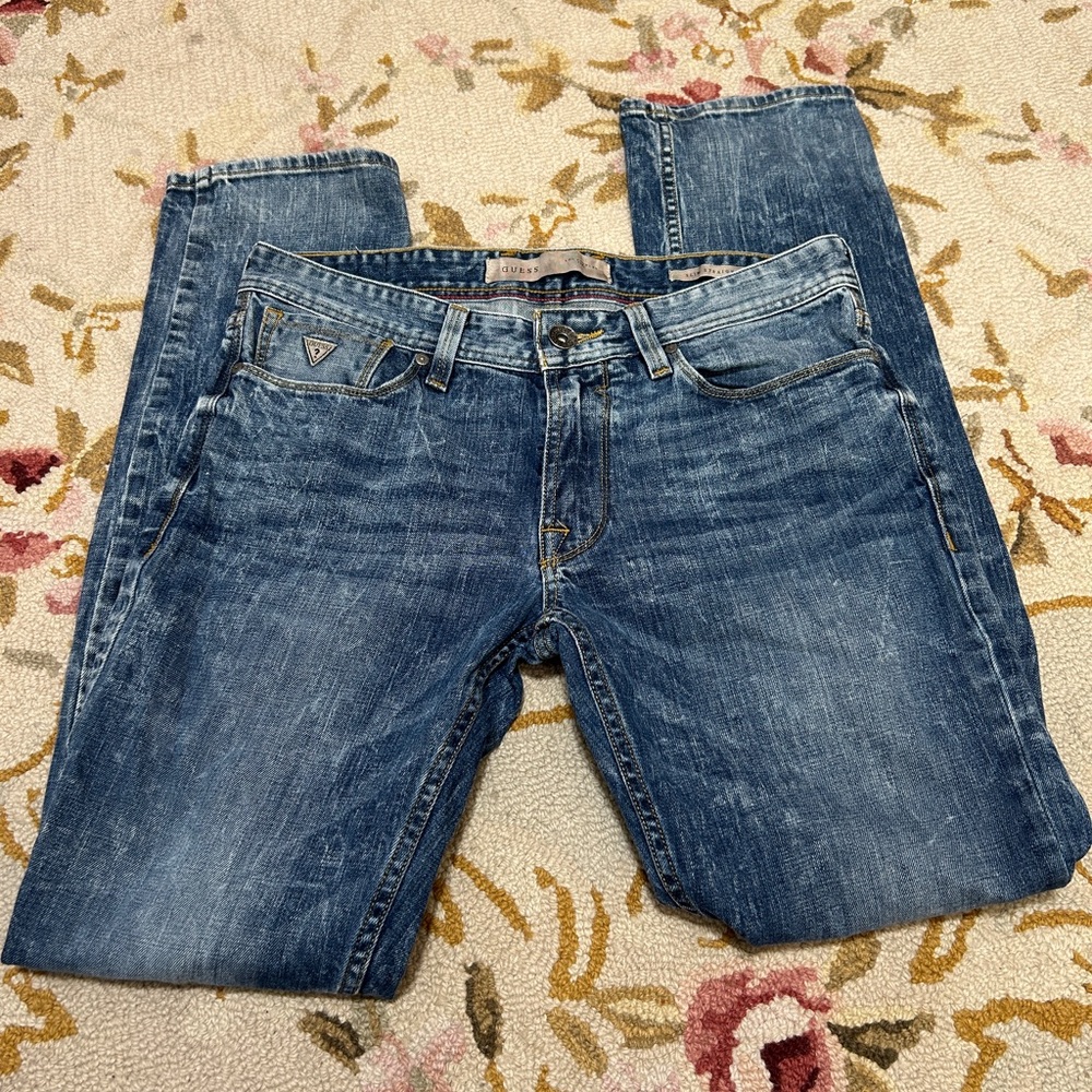 GUESS Men’s Blue Washed Slim Denim Jeans size